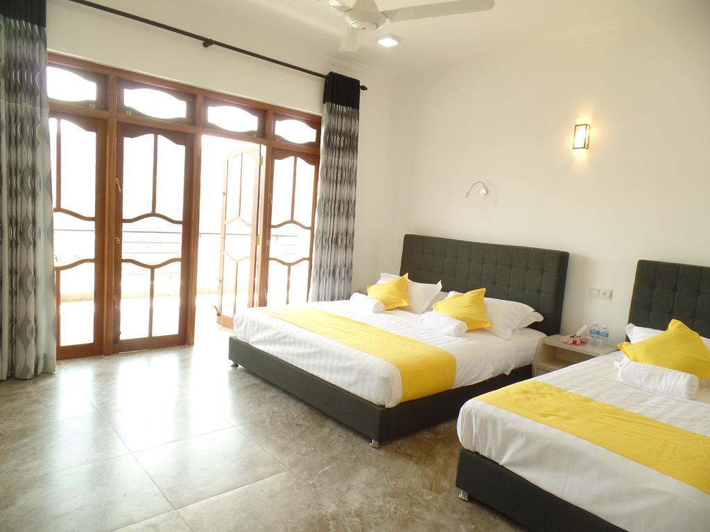 Kandyan Bluestar Villa Phòng bức ảnh
