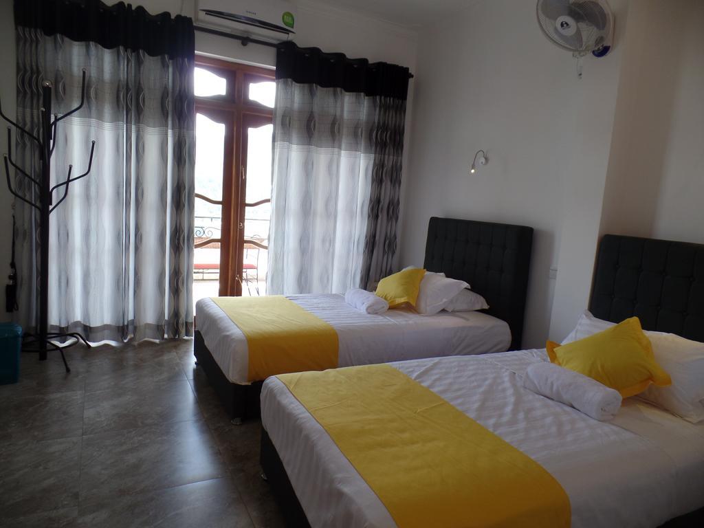 Kandyan Bluestar Villa Phòng bức ảnh