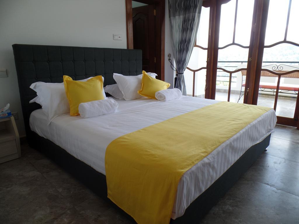 Kandyan Bluestar Villa Phòng bức ảnh